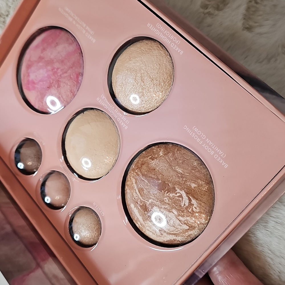 LAURA GELLER BAKED FULL FACE BASICS BUNDLE.